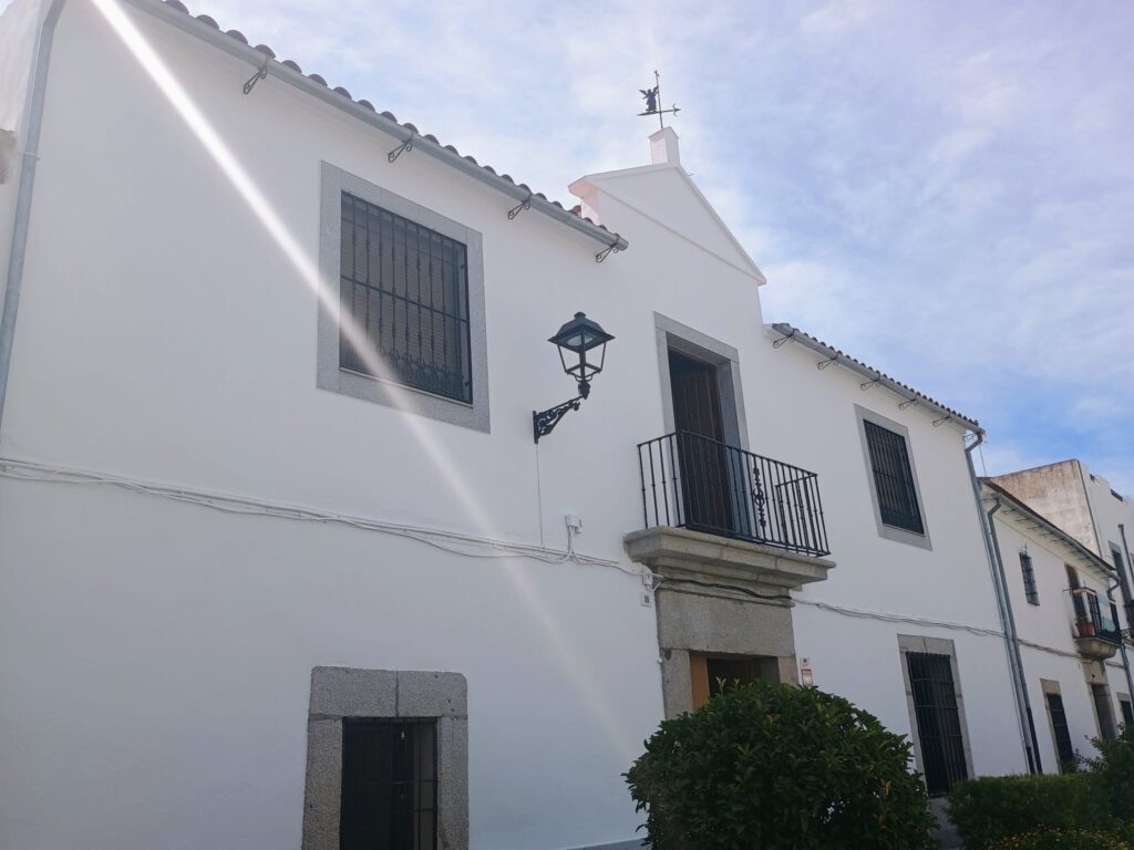 pintar-fachada-en-verano-cordoba-marbella-grupo-pintex-12