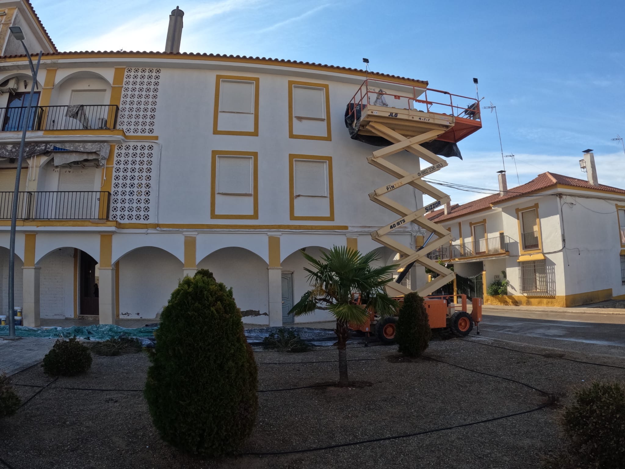 pintar-fachada-otono-marbella-grupo-pintex-1234